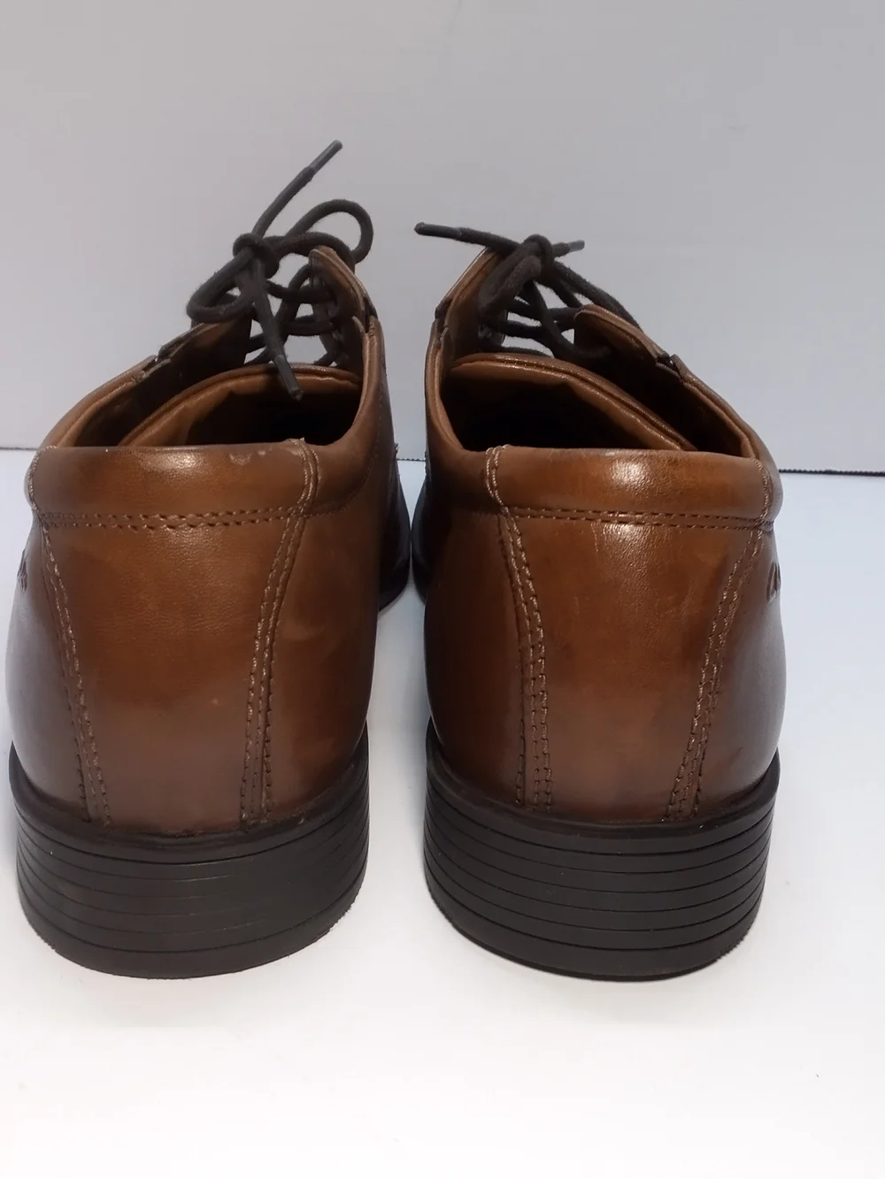 Clarks tan brown